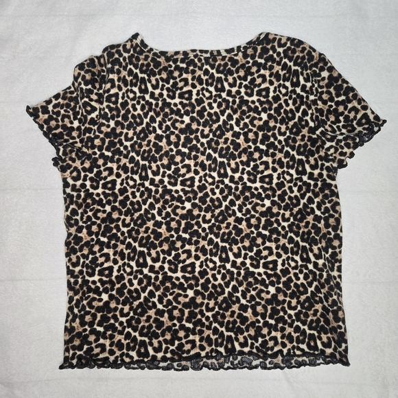 American Eagle Cheetah Print Baby Tee - Picture 4 of 4